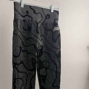 persue fitness seamless leggings- black and grey- size medium